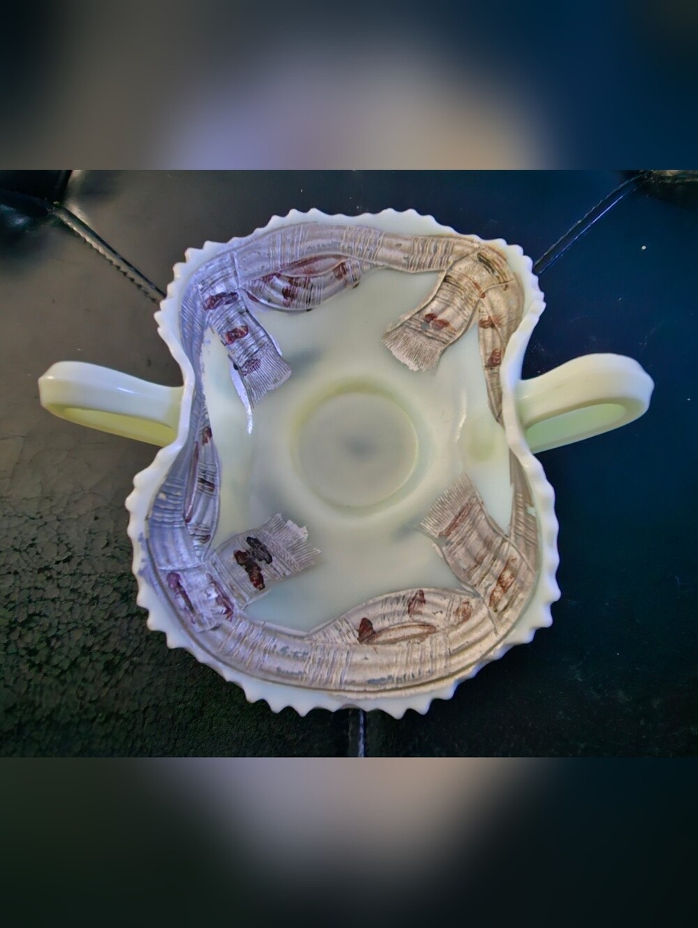 Fenton Custard Magic Carpet Dish